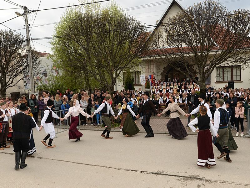 Српски фестивал светске музике на платоу испред Музеја
